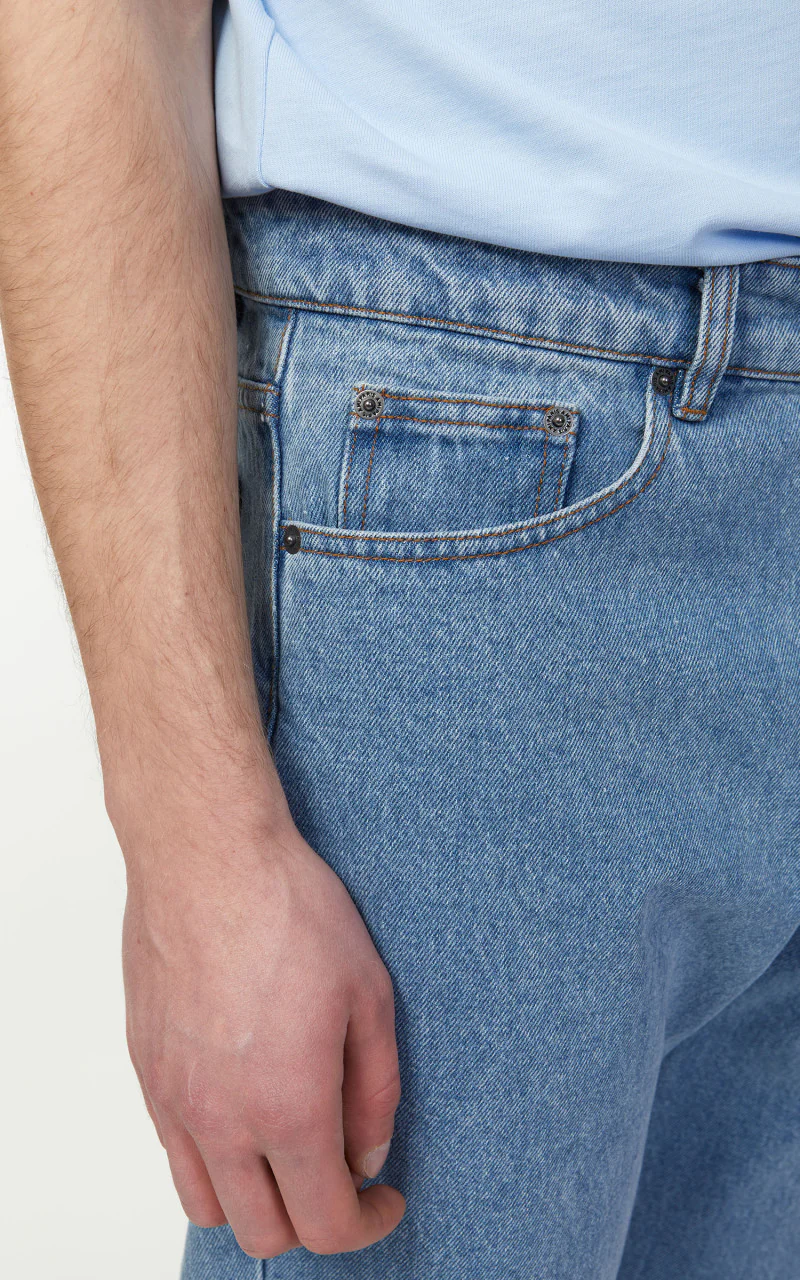 AMI Paris Tapered Fit Jeans 448 Bleach - Image 8
