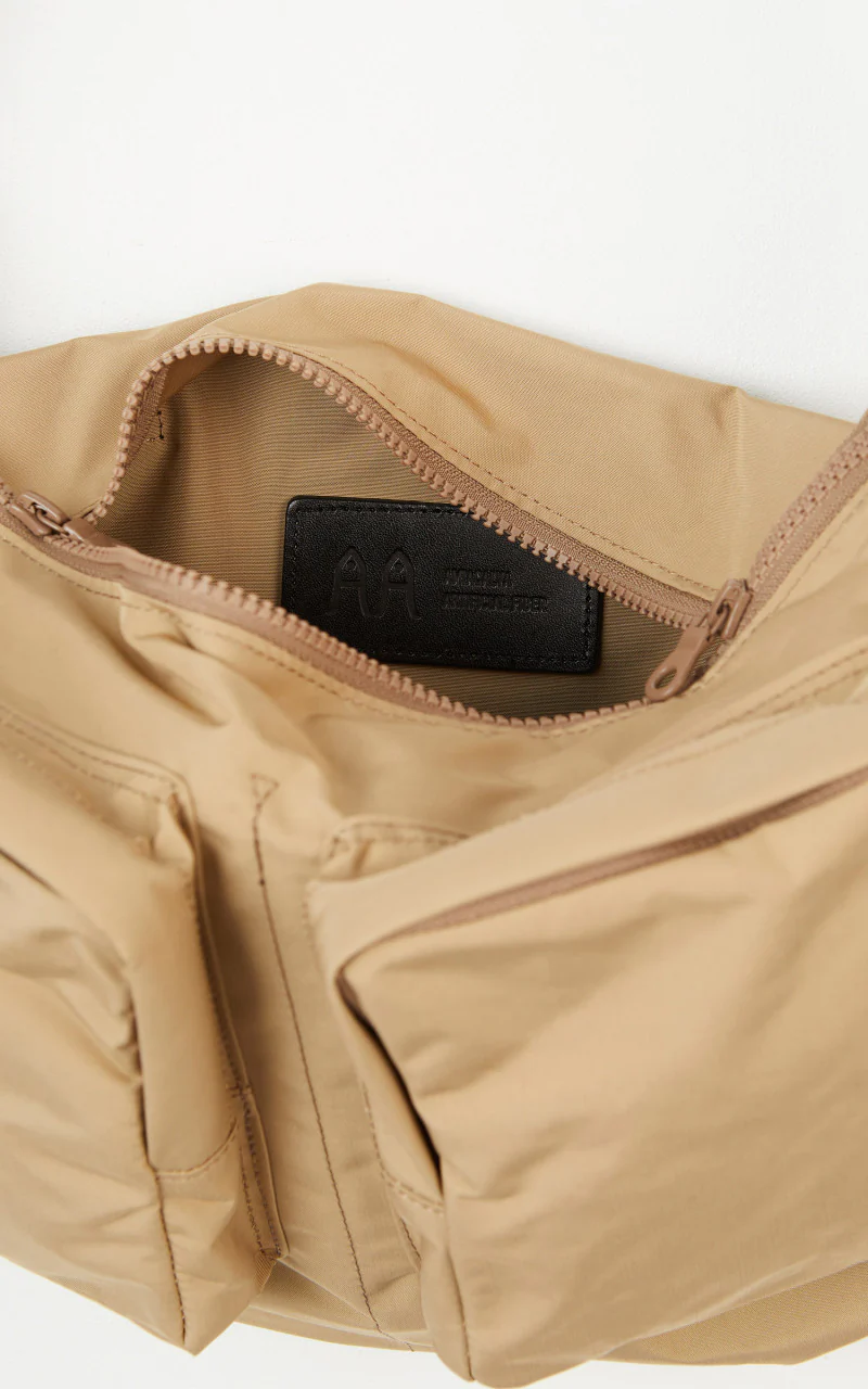 Amiacalva F009 AAF Body Bag Beige - Image 3