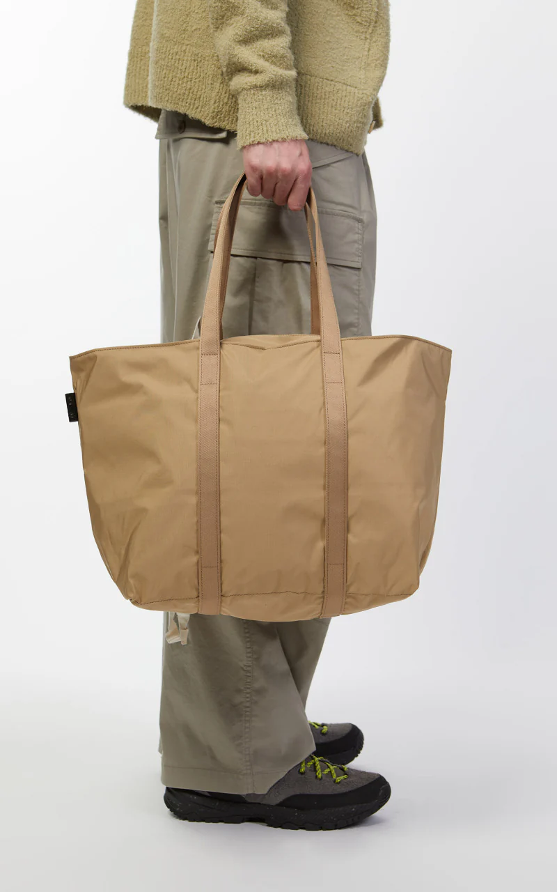 Amiacalva F032 AAF Tote Bag M Beige - Image 4