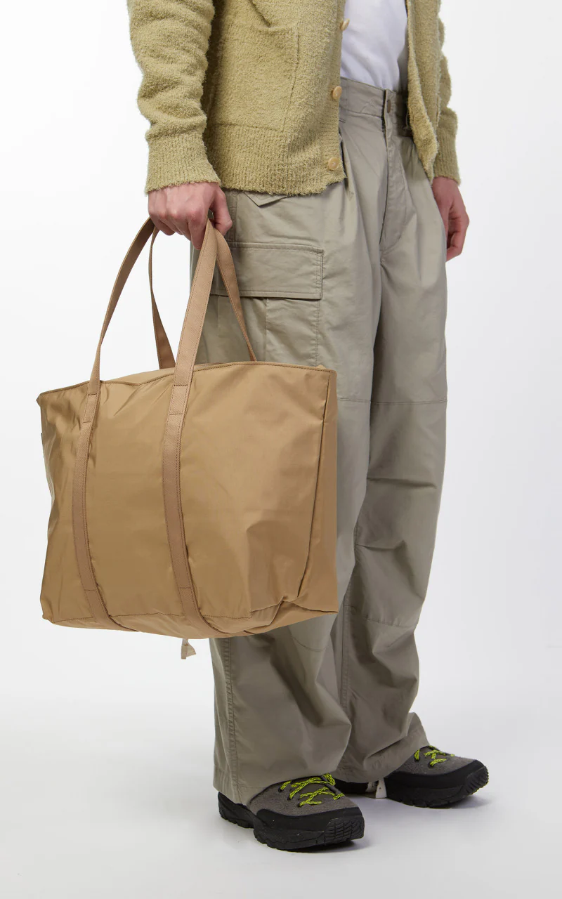 Amiacalva F032 AAF Tote Bag M Beige - Image 5