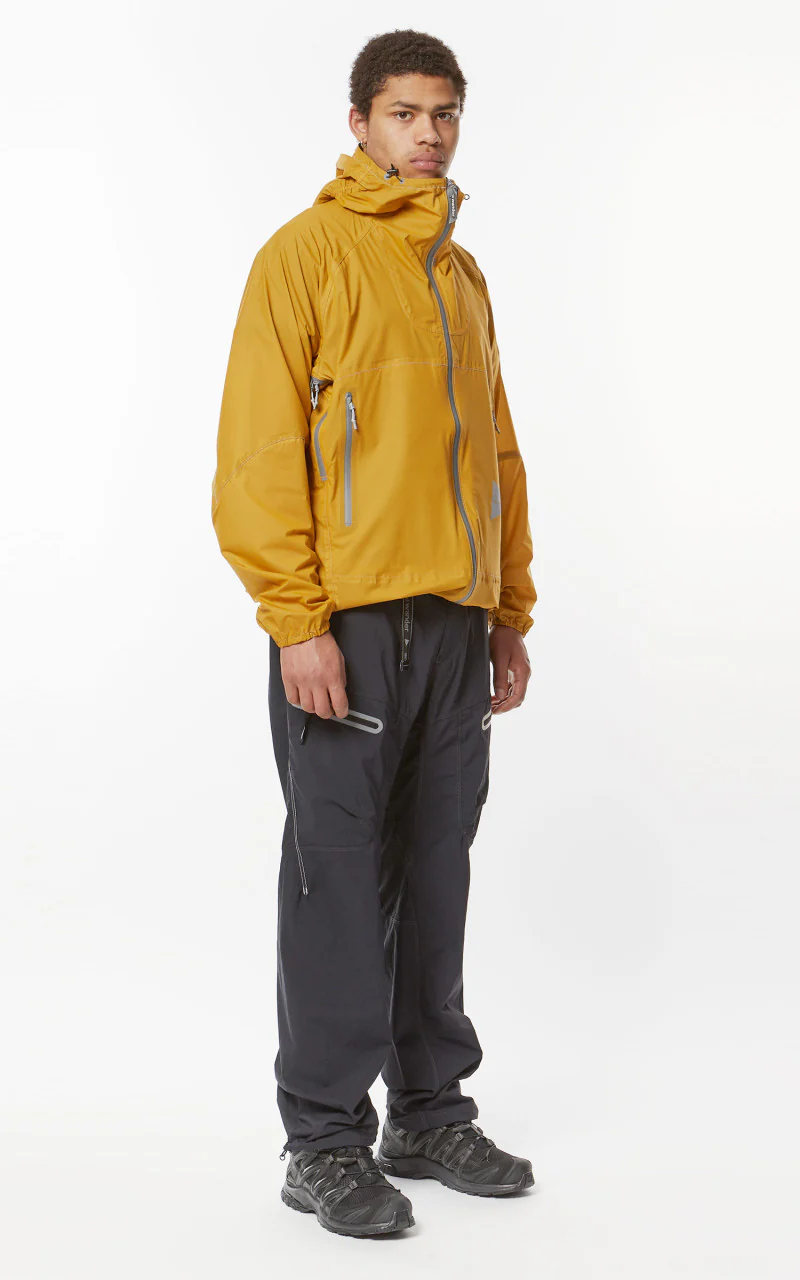 and wander 3L UL Rain Jacket Yellow - Image 4
