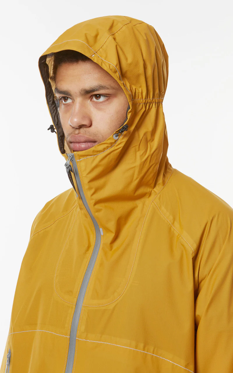 and wander 3L UL Rain Jacket Yellow - Image 7