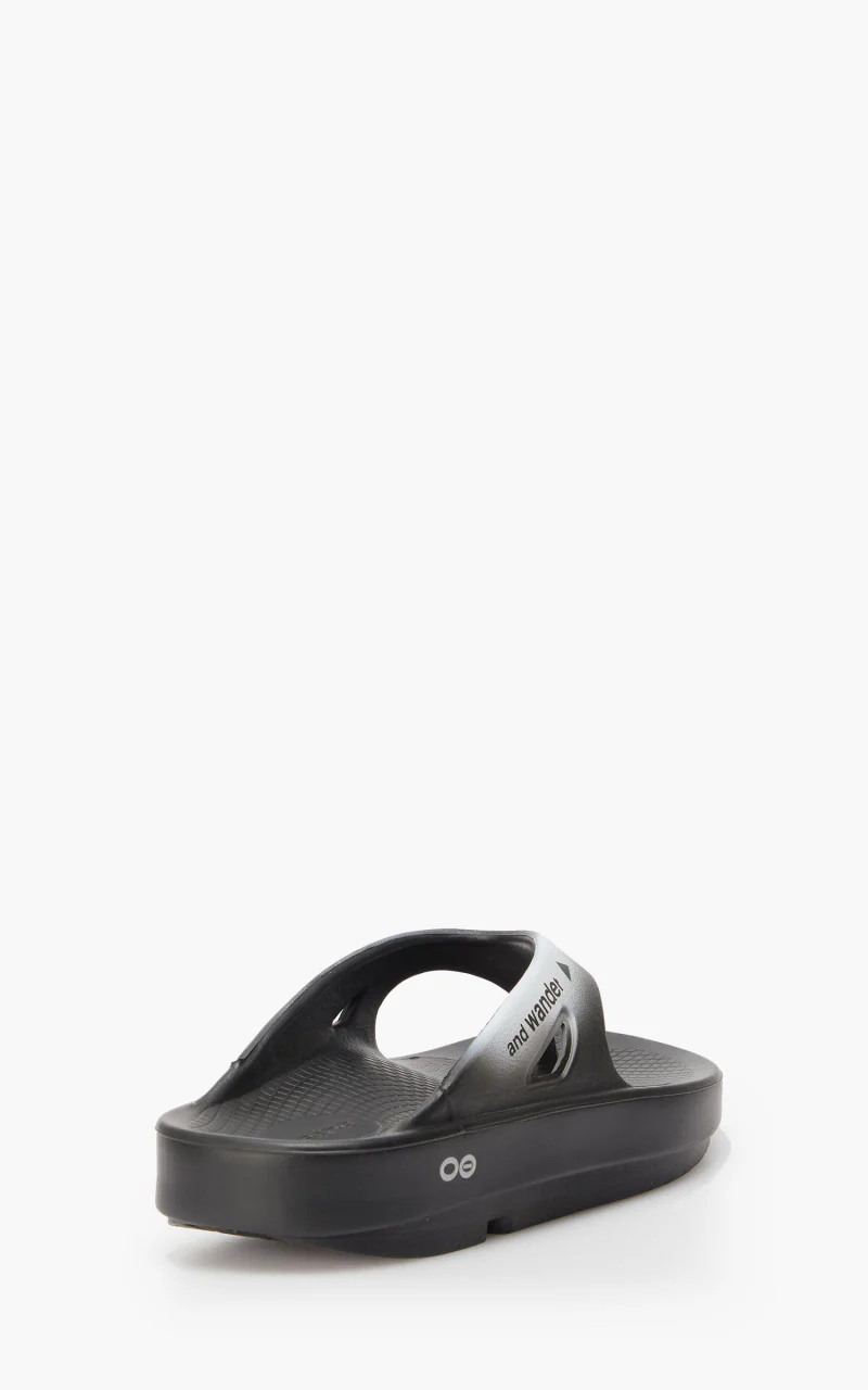 and wander x Oofos Ooriginal Sandal Black/White - Image 4