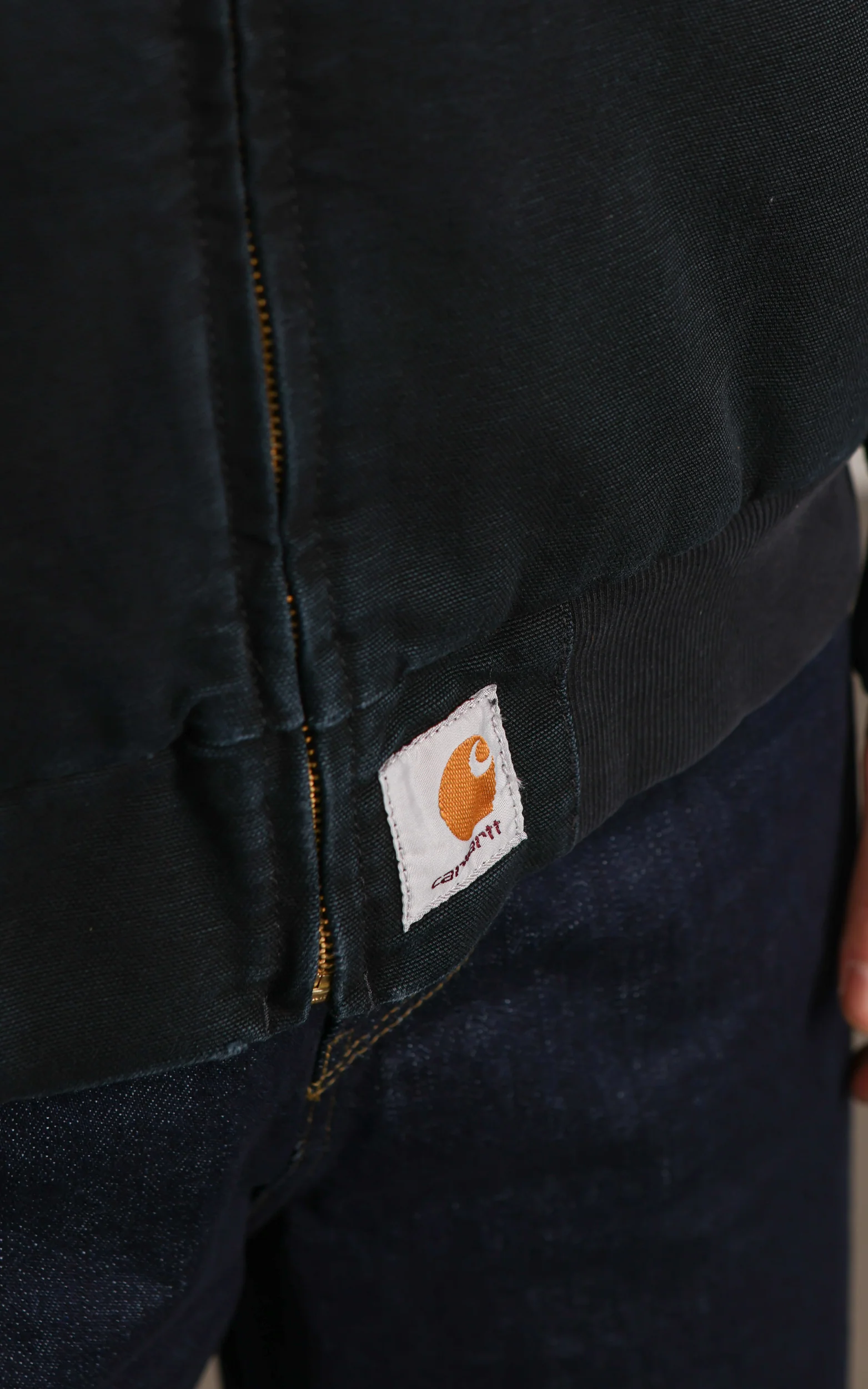 Carhartt WIP OG Santa Fe Jacket Dearborn Canvas Grind Washed Black/Black - Image 7