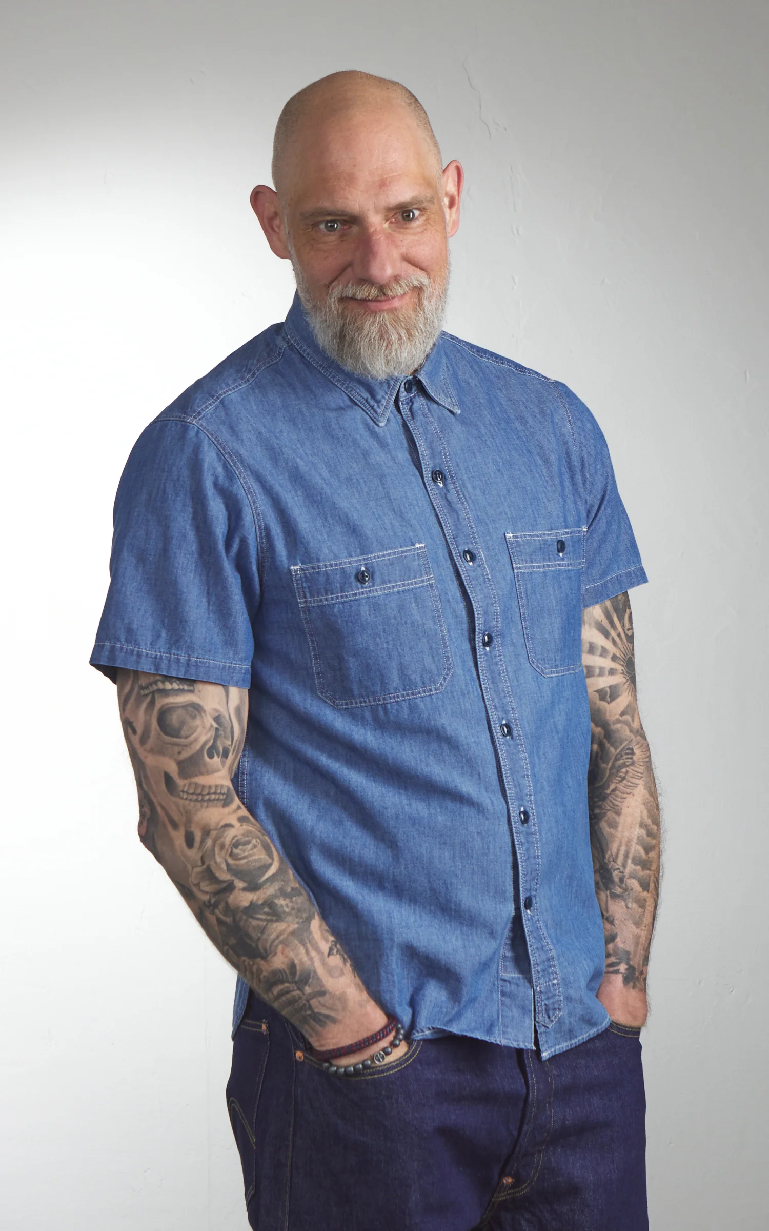 Chesapeake's Short Sleeve Chambray Shirt MC Buzz Chambray - Image 4