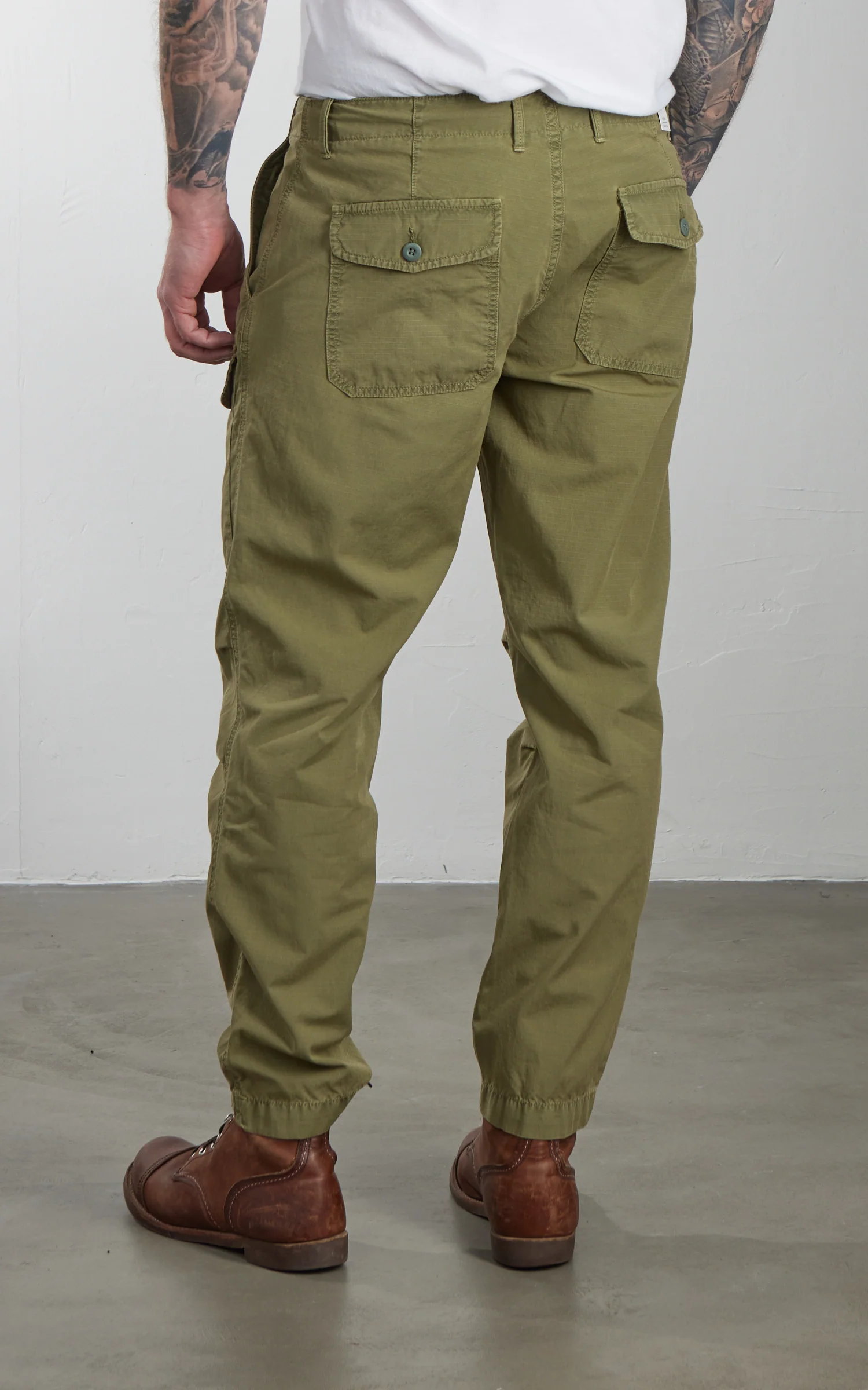 Chesapeake's Newman Deck Pant Military Green - Image 6