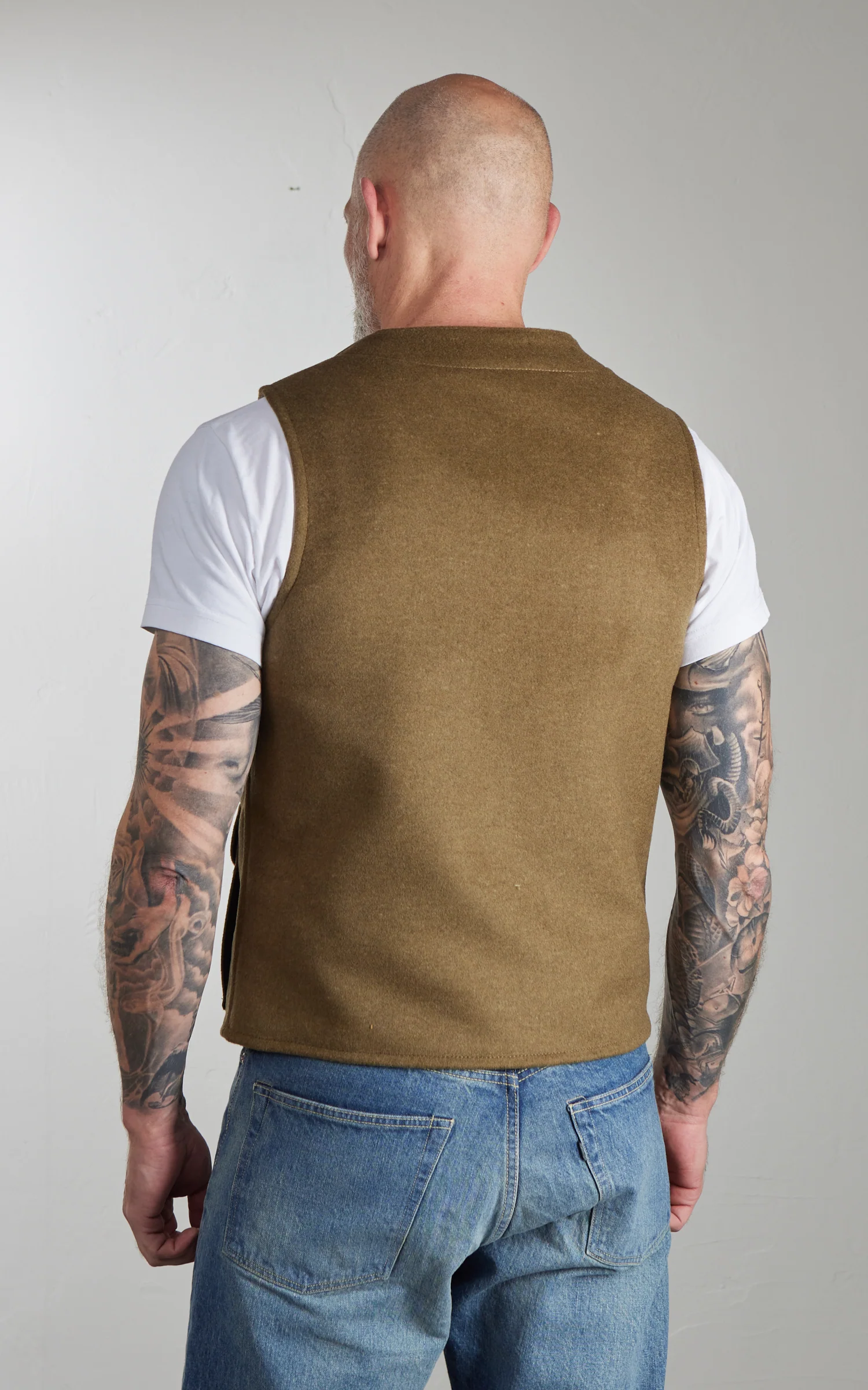 Chesapeake's Oregon Heavyweight Wool Vest Olive Green - Image 6