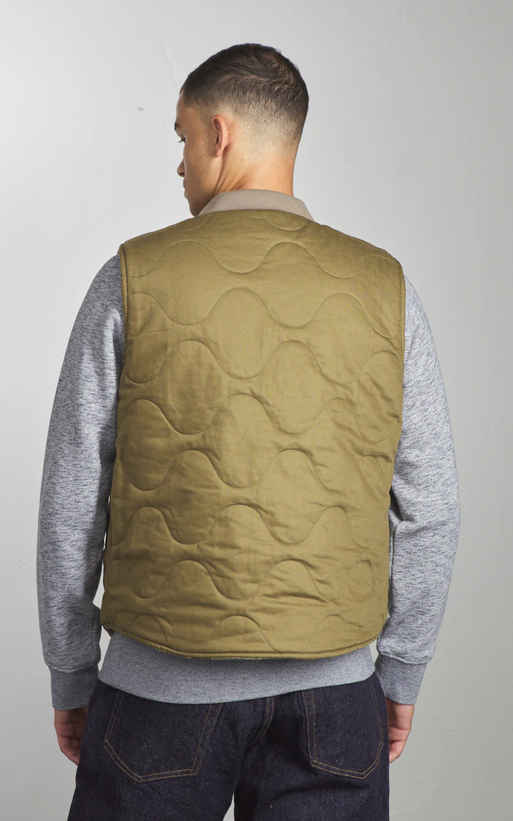 Chesapeake's Seawolf Frogskin Reversible Vest Khaki Green - Image 12
