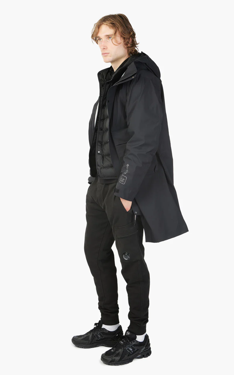 C.P. Company Metropolis Series Gore-Tex 3L Infinium Hooded Parka Black - Image 4