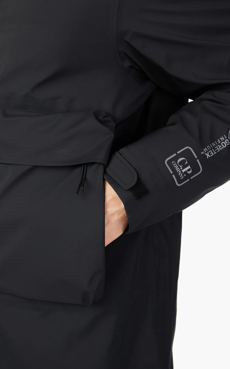 C.P. Company Metropolis Series Gore-Tex 3L Infinium Hooded Parka Black - Image 5