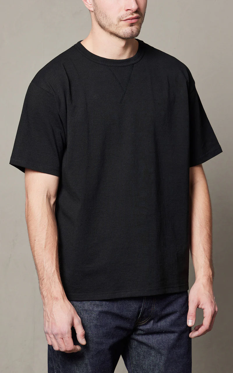 Lot 267 Front V Gusset Crew Neck T-Shirt Black - Image 4
