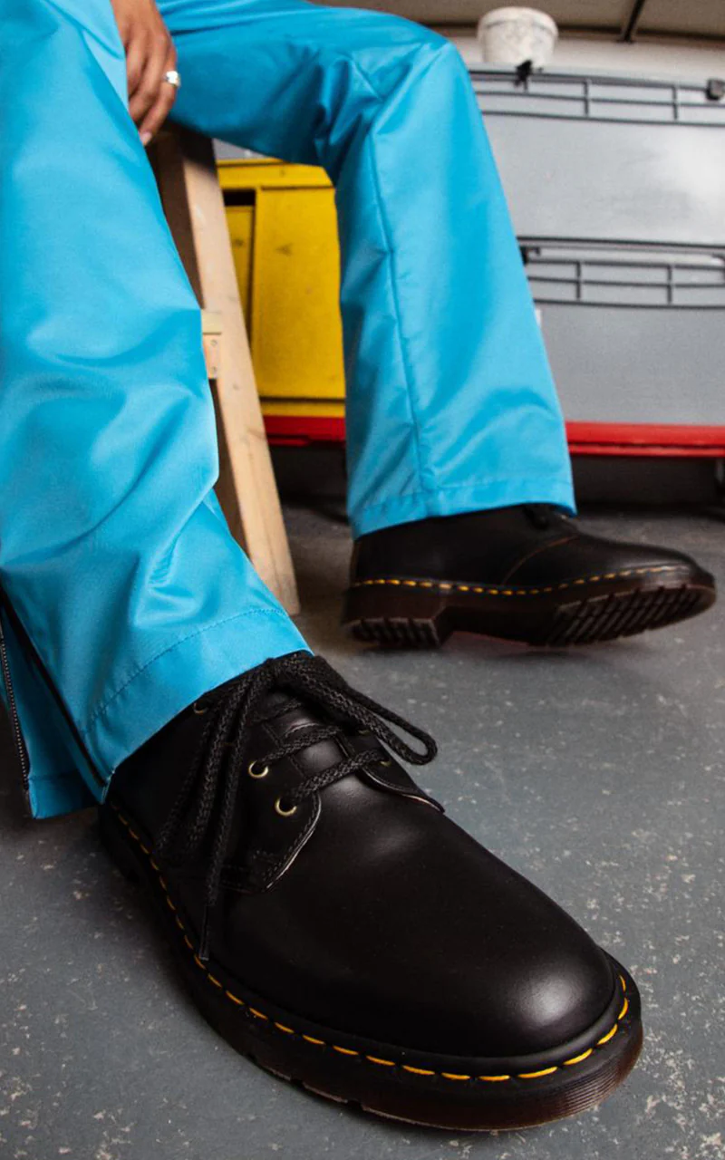Dr. Martens Smiths Vintage Smooth Leather Black - Image 2