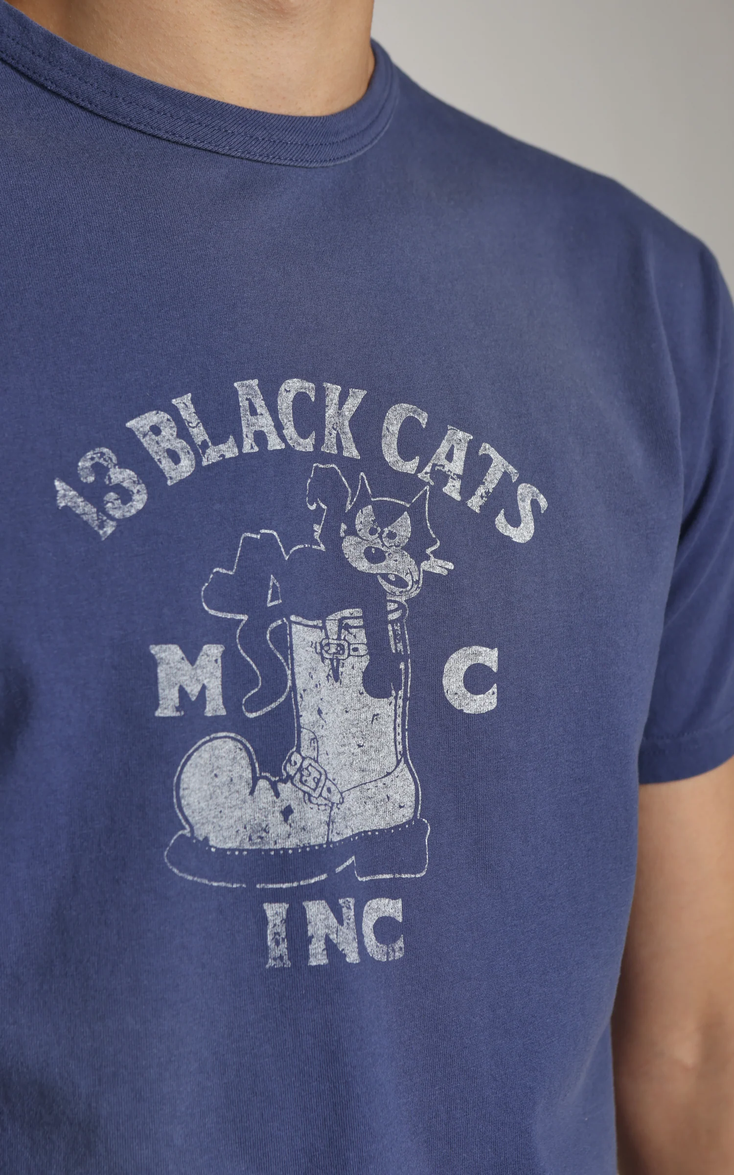 Flea-T T-Shirt Black Cats Pigment Dyed Royal - Image 4