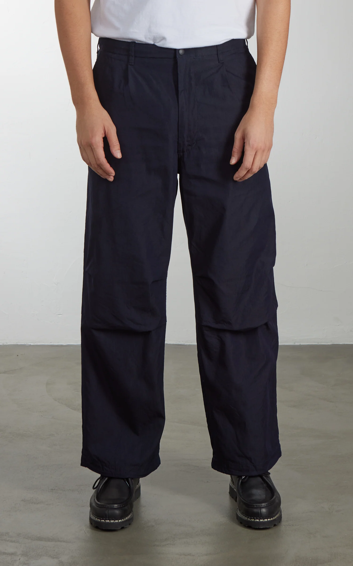 FOB Factory F0545 ID Nylon Tuck Pants Indigo - Image 2