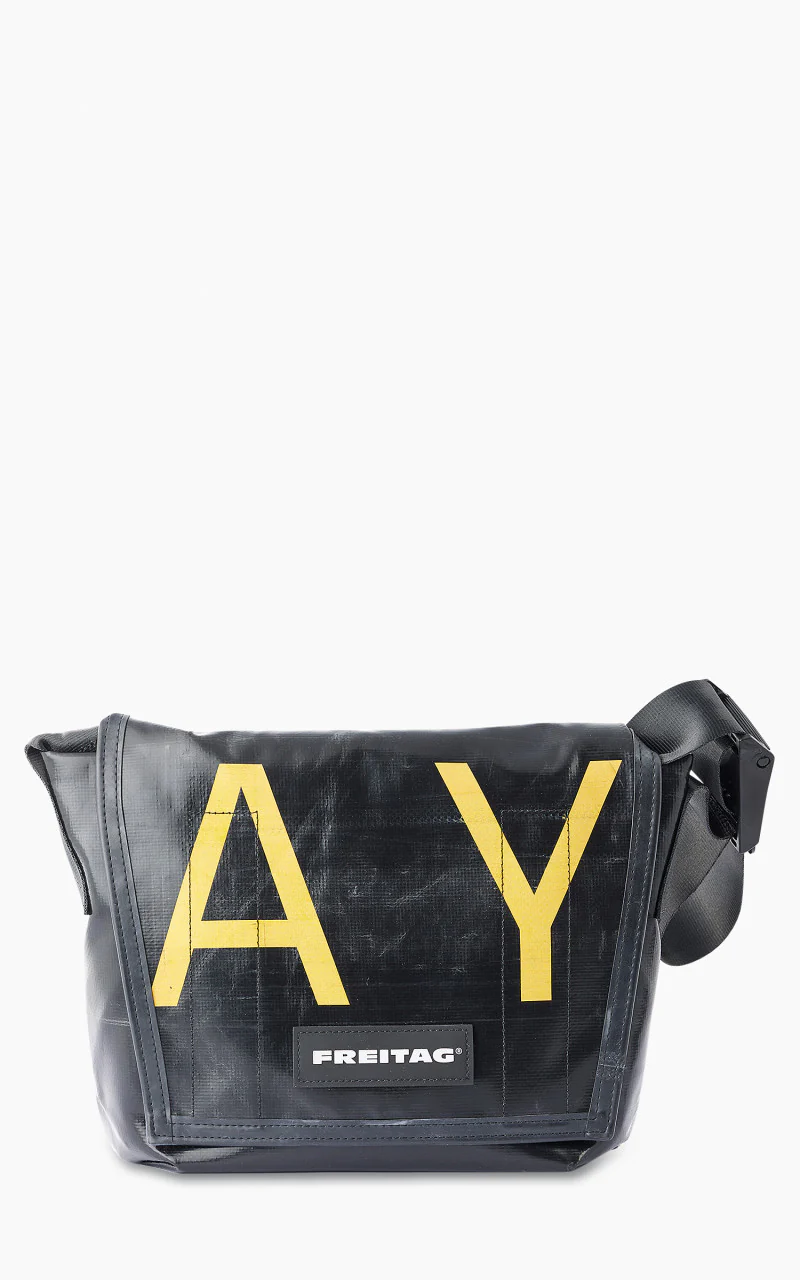 Freitag F11 Lassie Messenger Bag Classic S Black 15-2