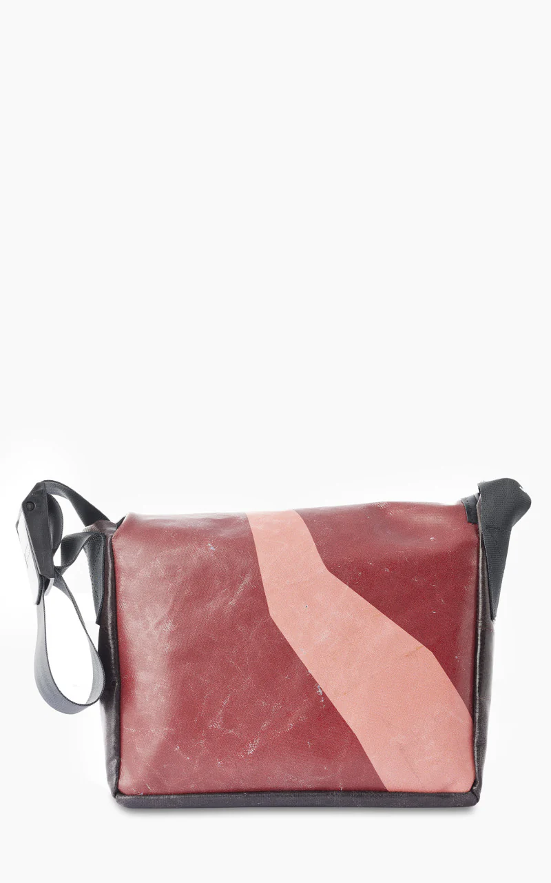 Freitag F11 Lassie Messenger Bag Classic S Red 15-5 - Image 2
