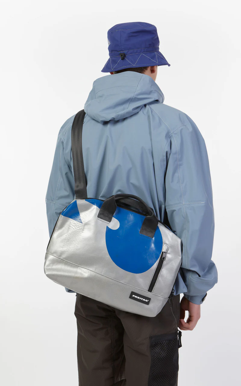 Freitag F304 Moss Laptop Bag Small Blue 12-7 - Image 3