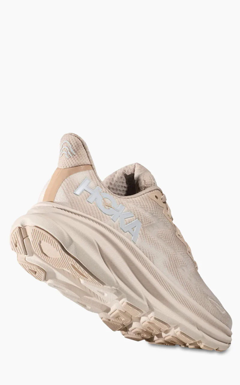 HOKA W Clifton 9 Cloud Shifting Sand/Eggnog - Image 4