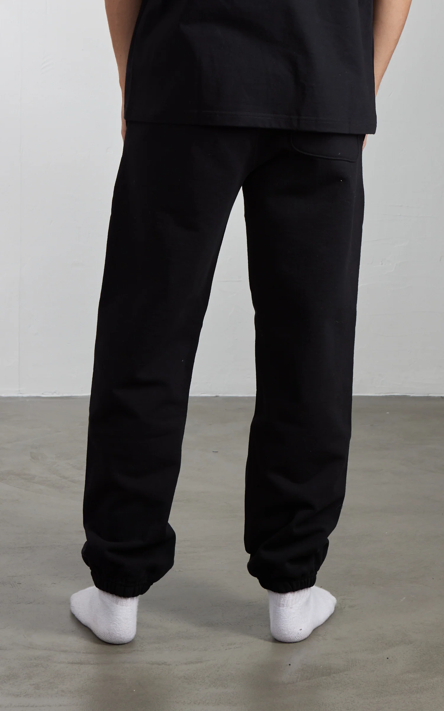 House Of Blanks Heavyweight Sweatpant Black - Image 5
