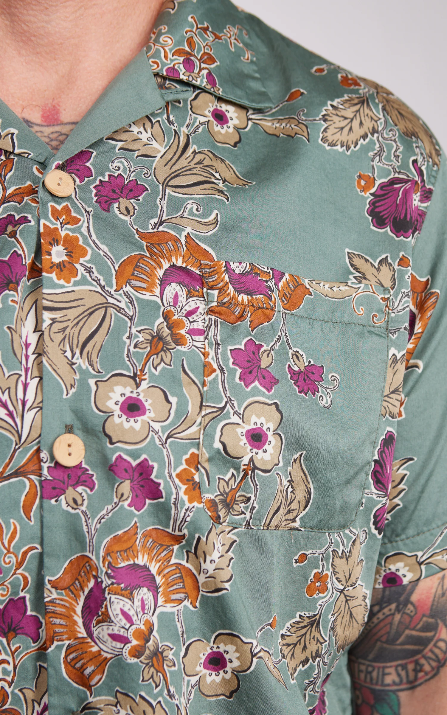 Houston (Botanical) Cotton Aloha Shirt Green - Image 4
