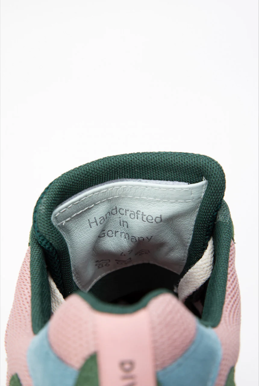 KangaROOS x Diversity Coil R-2 Dusty Rose/Blue Sky - Image 6