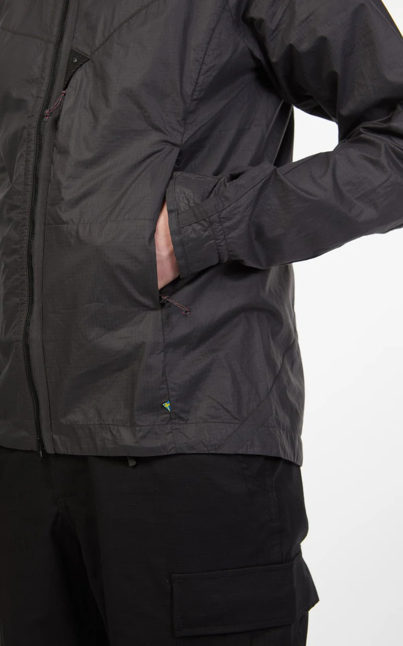 Klättermusen Ansur Hooded Wind Jacket Raven Black - Image 8