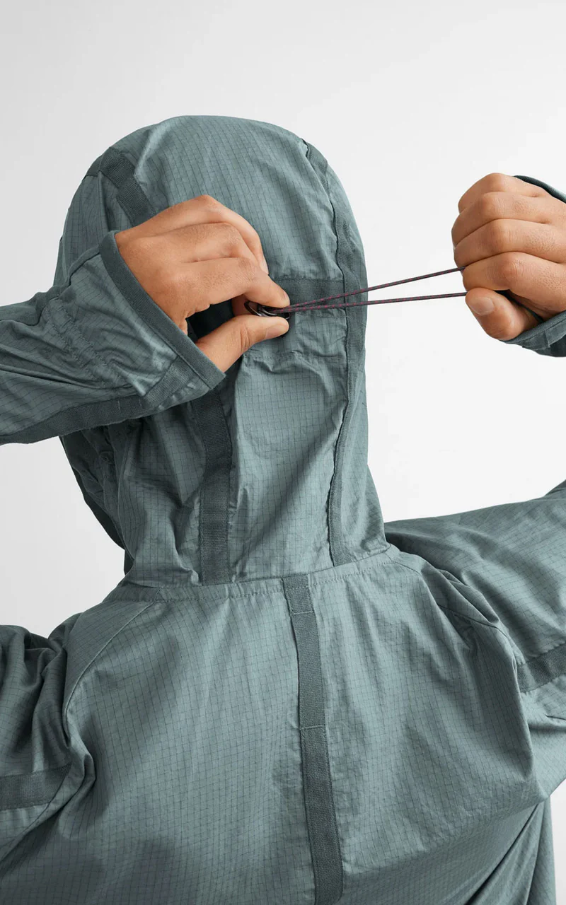 Klättermusen Ansur Hooded Wind Jacket Stone Blue - Image 7