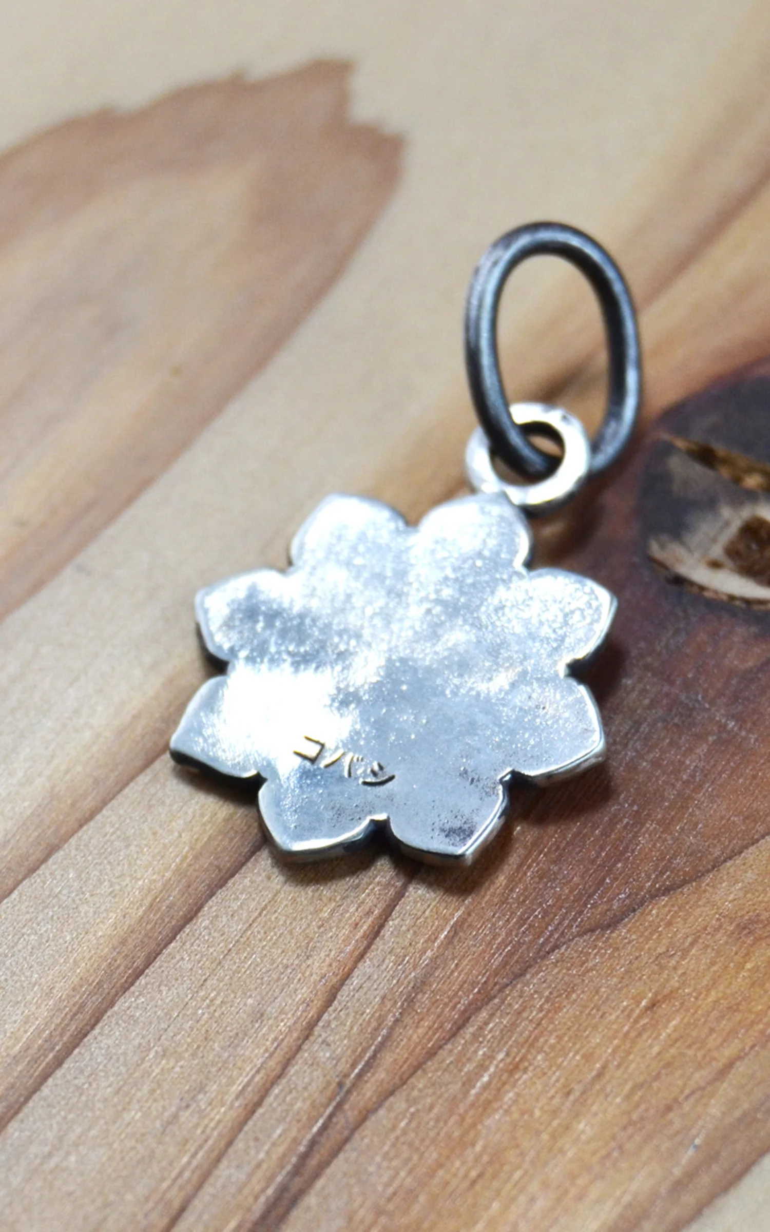 Kobashi Studio K8160 Kikumon Charm Medium “Yatsu-giku” Silver - Image 6