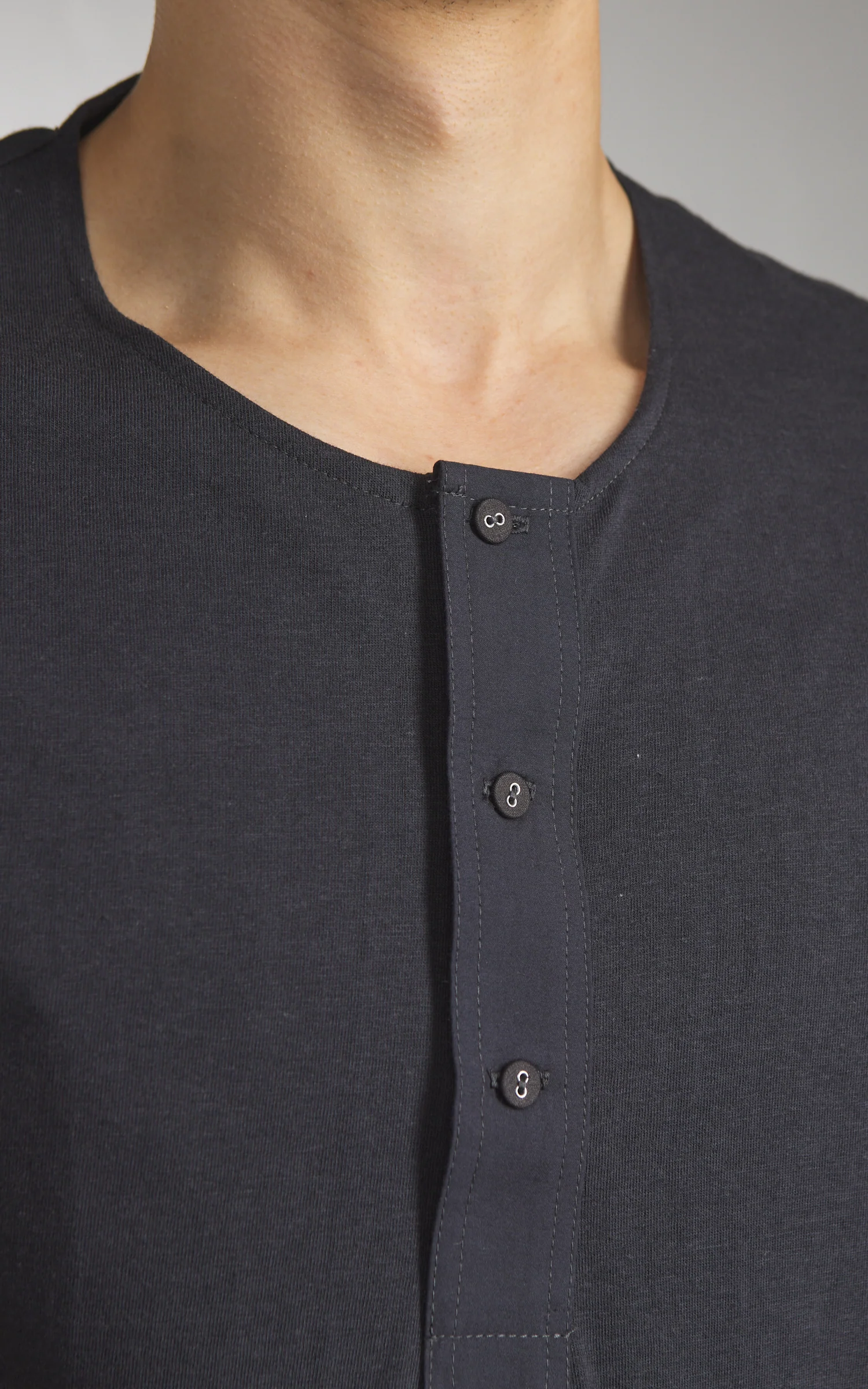 Merz b. Schwanen 103 Loopwheeled Henley Charcoal - Image 4