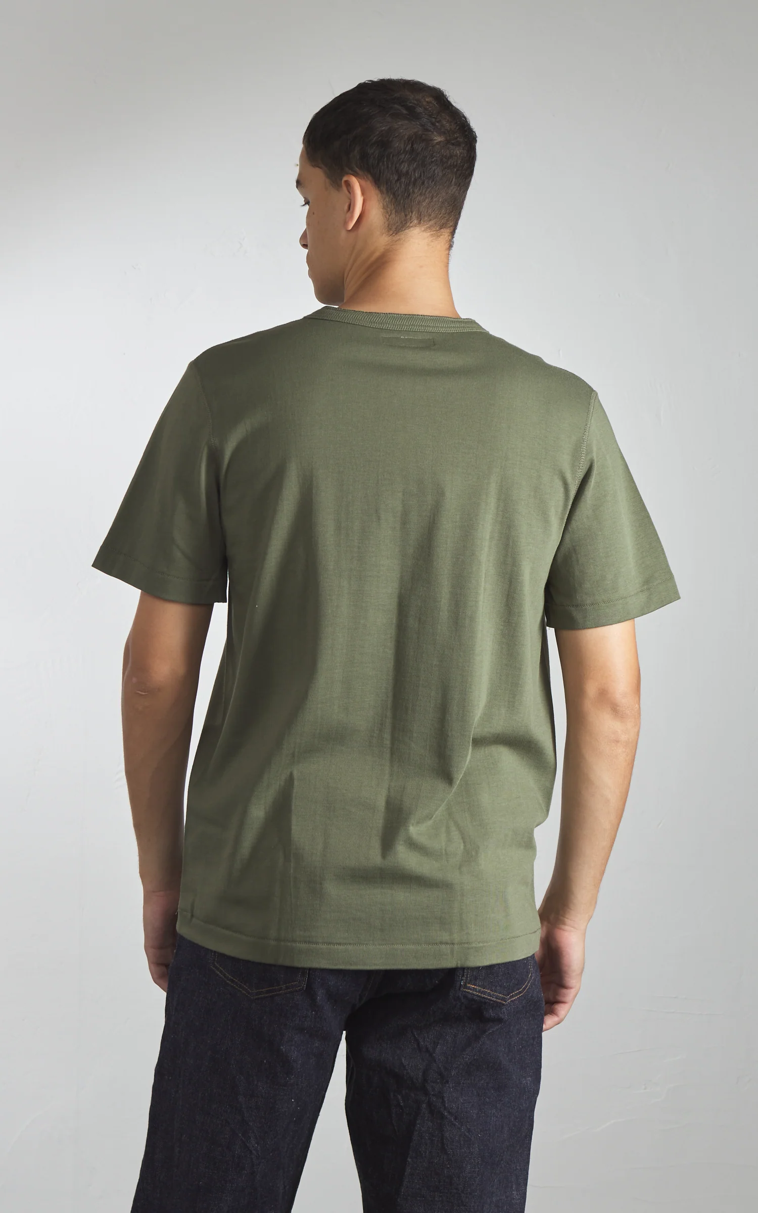 Merz b. Schwanen 204SL Loopwheeled Henley T-Shirt Army - Image 6
