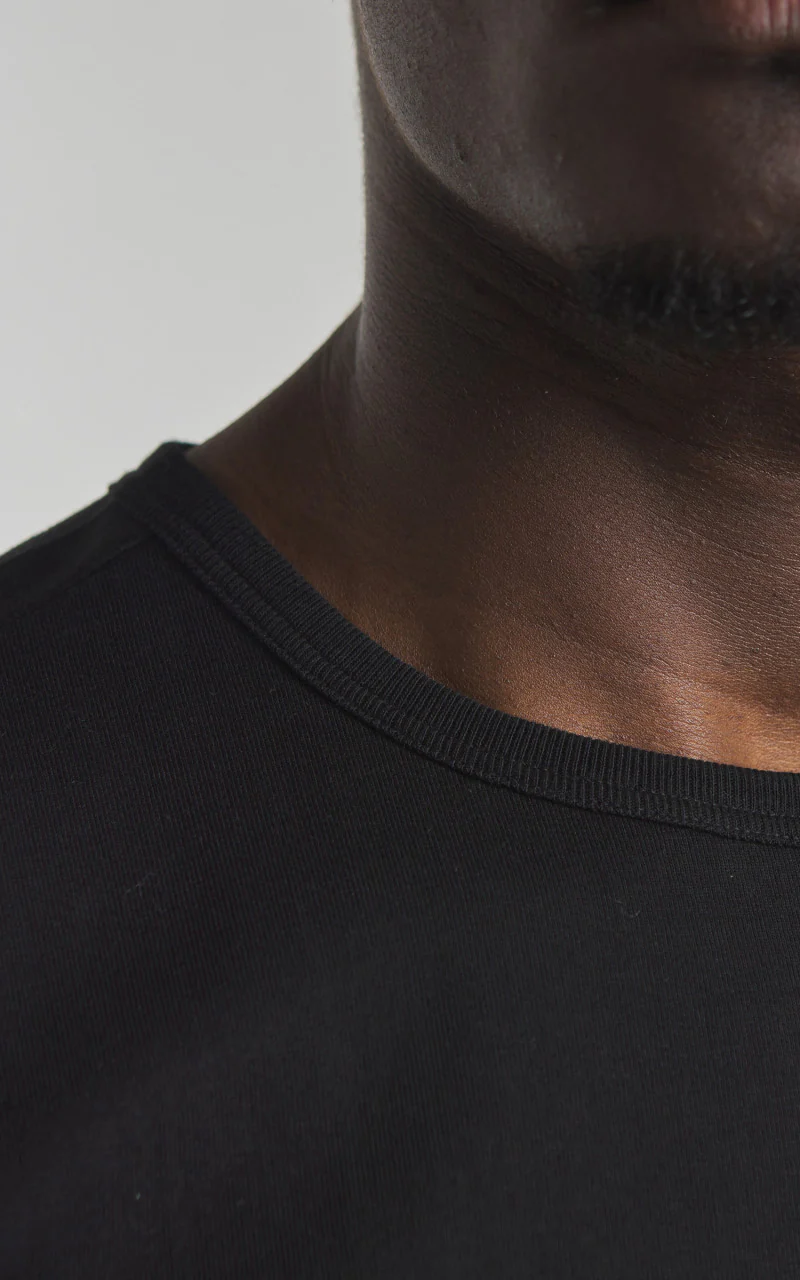 Merz b. Schwanen 215 Heavyweight Crew Neck Tee Deep Black - Image 3
