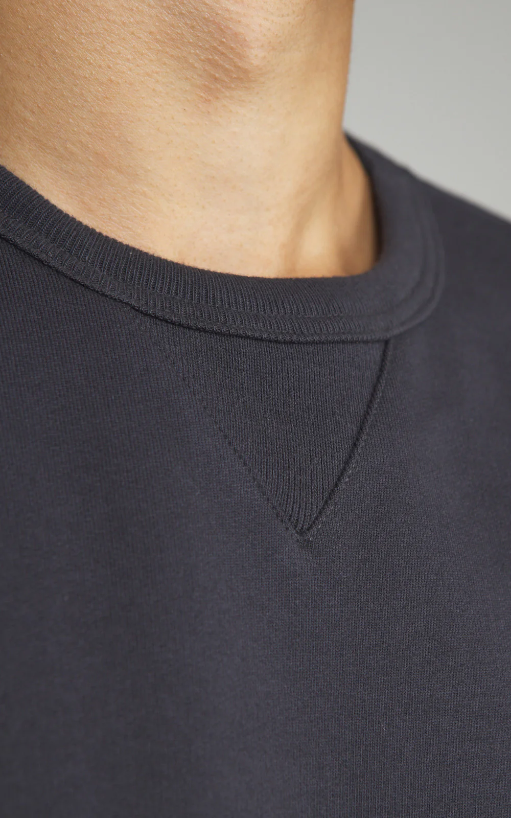 Merz b. Schwanen 3M46 Sturdy Loopback Fleece Sweatshirt Charcoal - Image 5