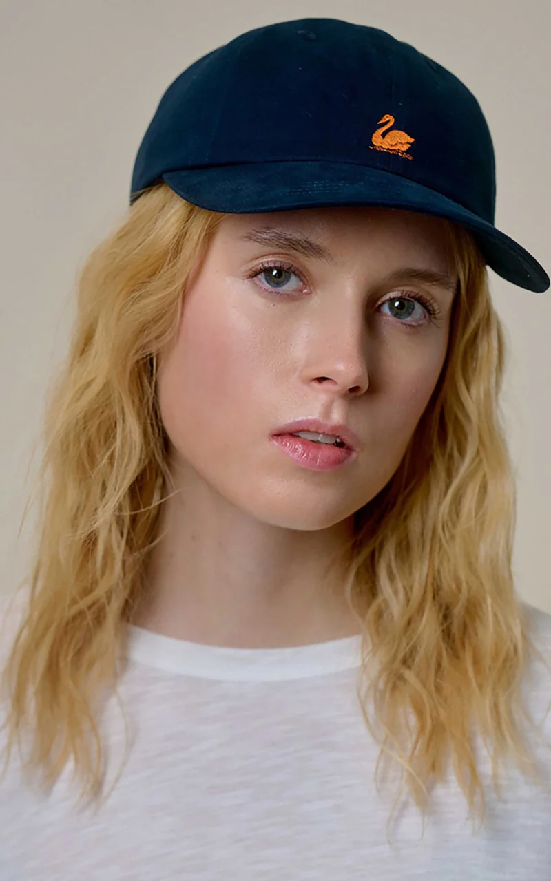 Merz b. Schwanen CAP01 Swan Logo Cap Night Blue - Image 5