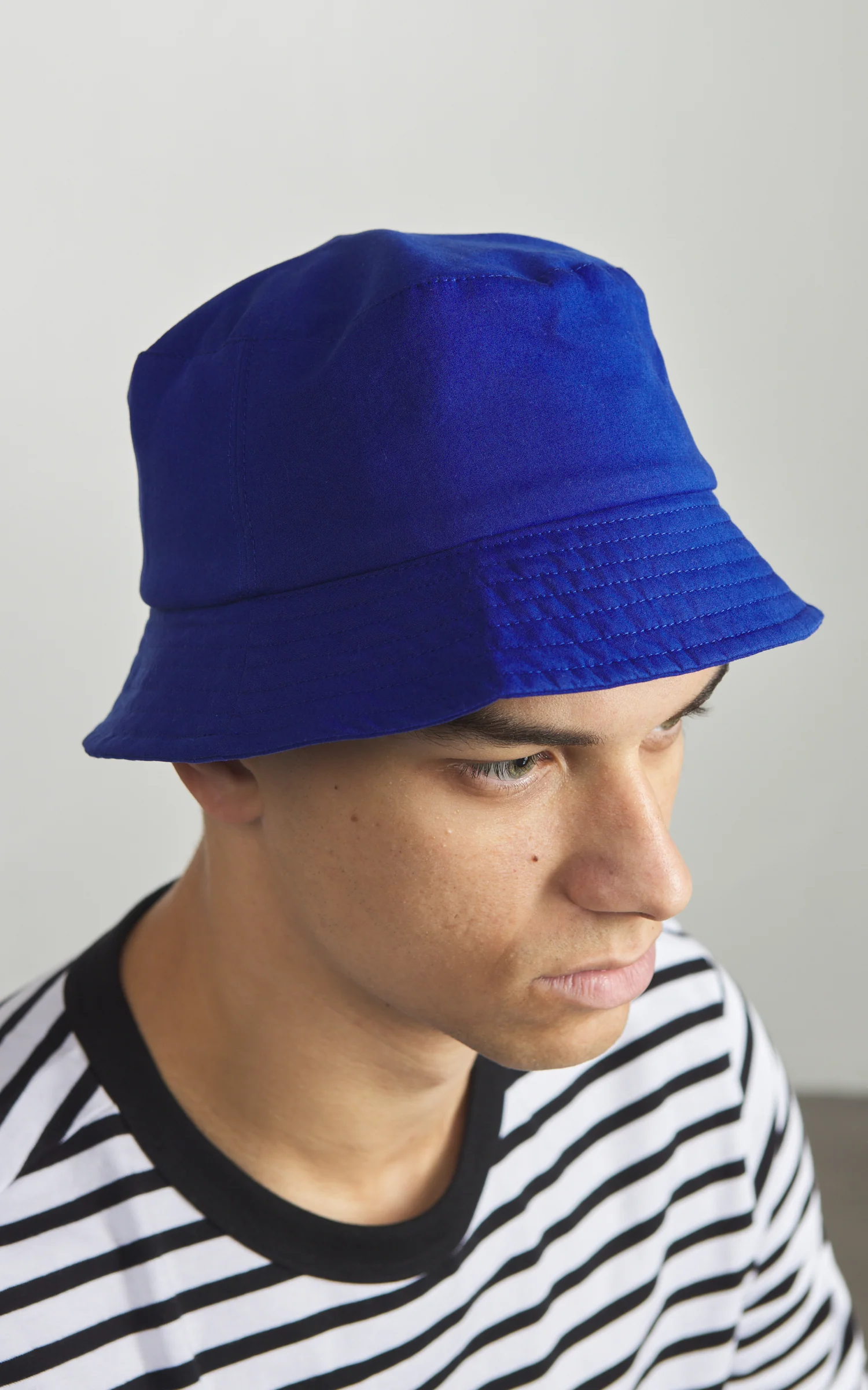 Merz b. Schwanen BH03 Cotton Poplin Bucket Hat Vintage Blue - Image 2