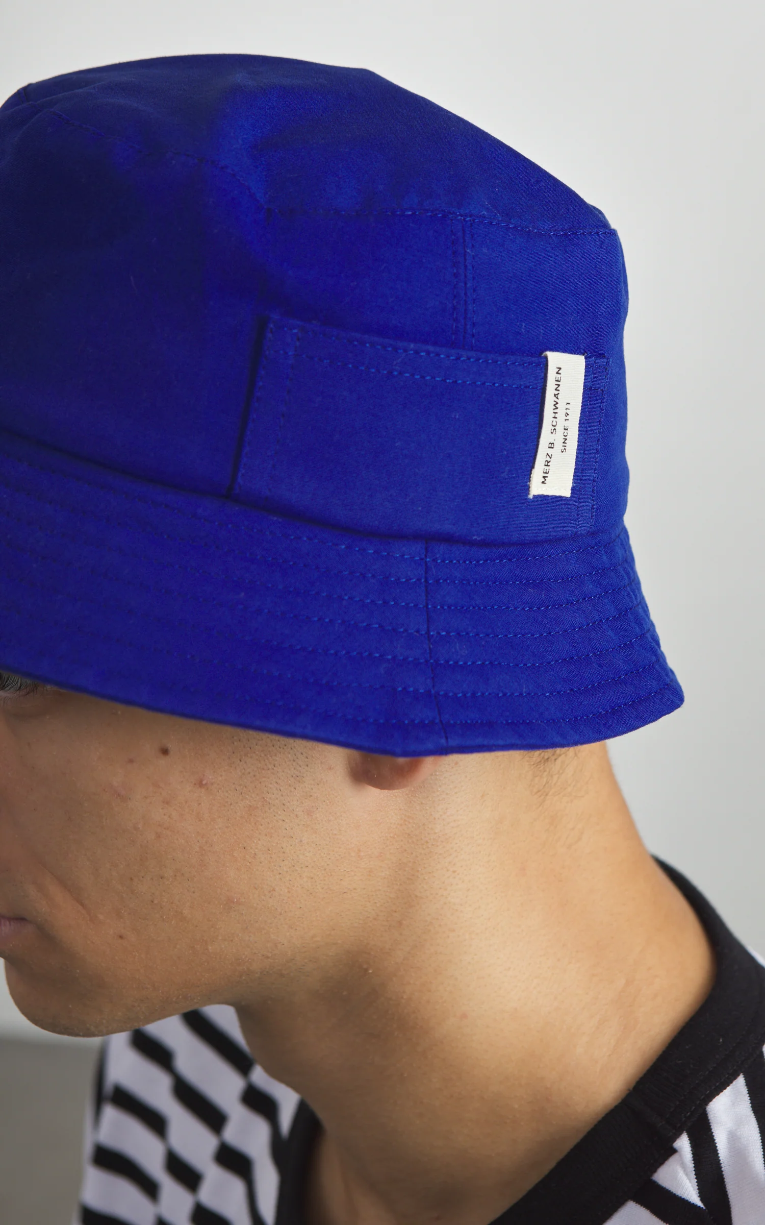 Merz b. Schwanen BH03 Cotton Poplin Bucket Hat Vintage Blue - Image 3