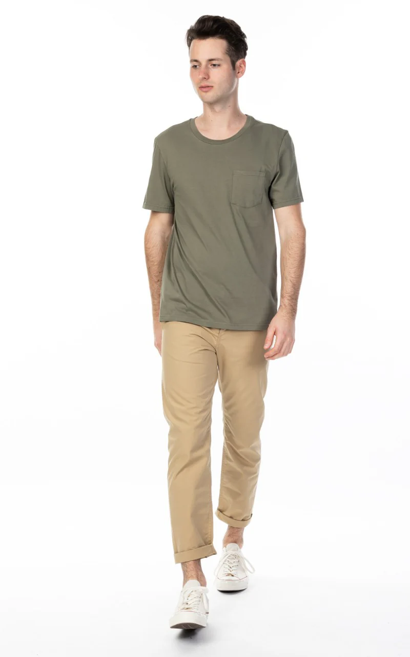 Merz b. Schwanen CTP01 Crew Neck Pocket Tee Army - Image 3