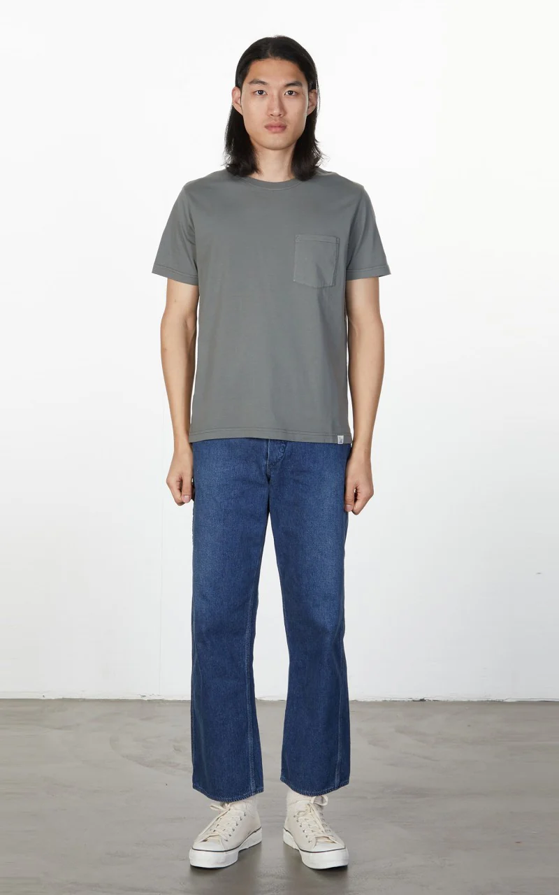 Merz b. Schwanen CTP02 Crew Neck Pocket Tee Army - Image 2