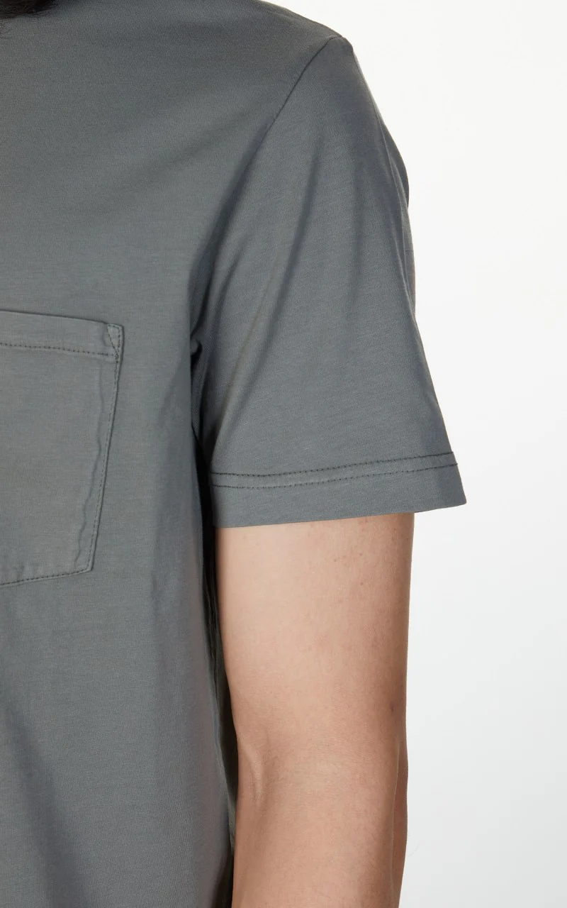 Merz b. Schwanen CTP02 Crew Neck Pocket Tee Army - Image 5