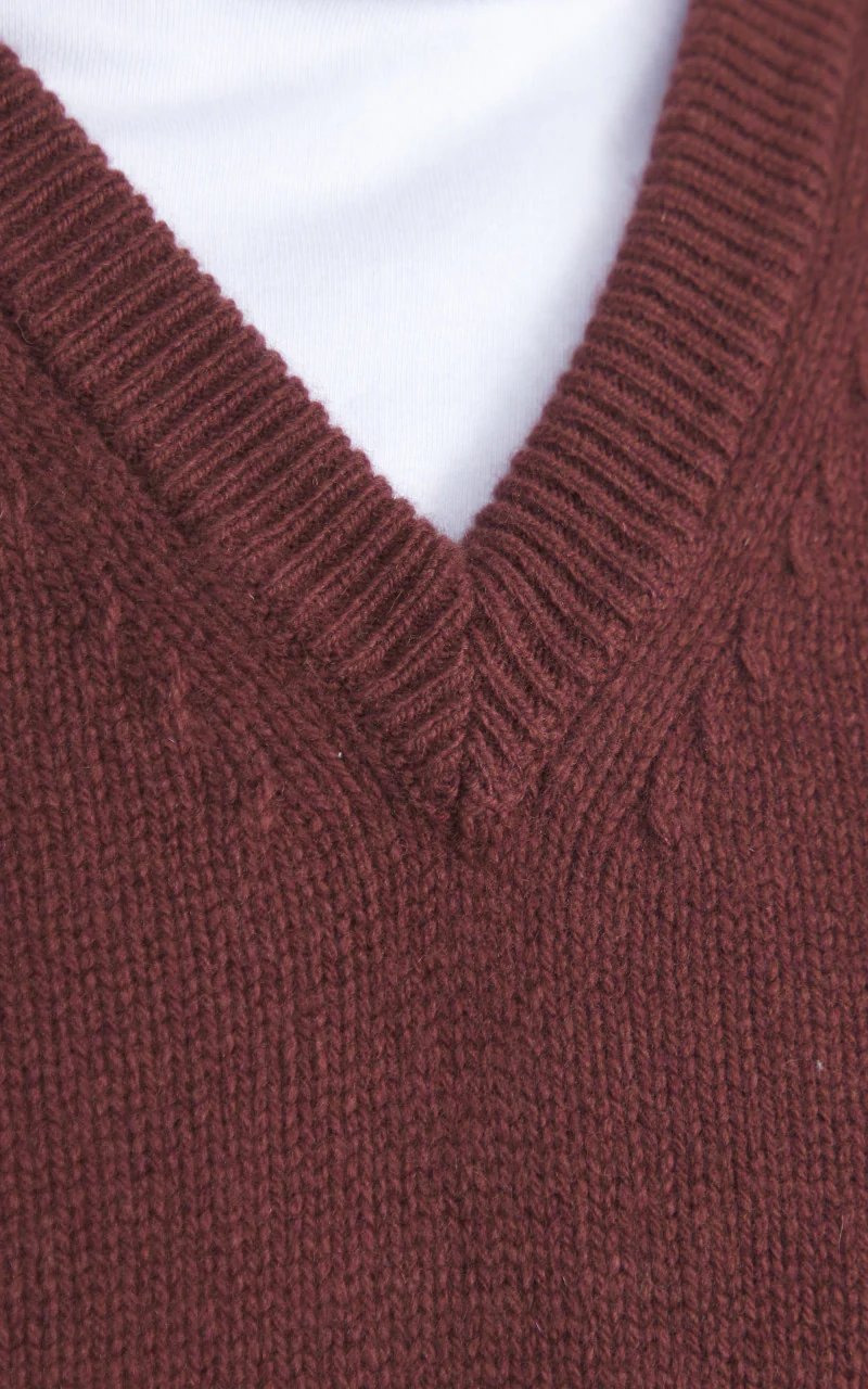 Merz b. Schwanen LOVE03 Merino Cashmere Vest Bark Brown - Image 4