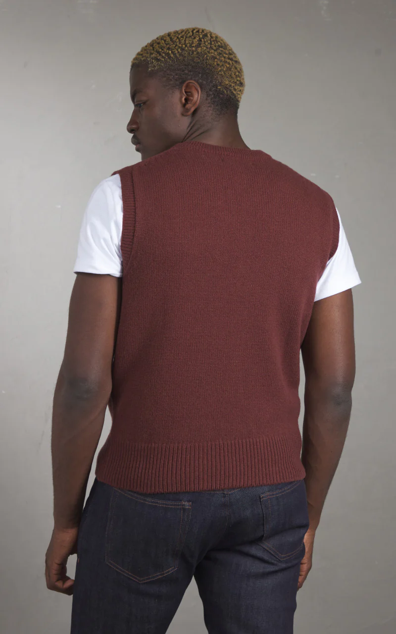 Merz b. Schwanen LOVE03 Merino Cashmere Vest Bark Brown - Image 5