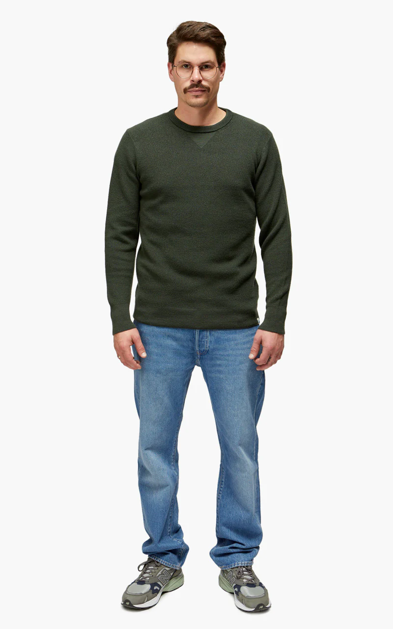 Merz b. Schwanen MWCC01 Classic Crew Merino Pullover Army - Image 2