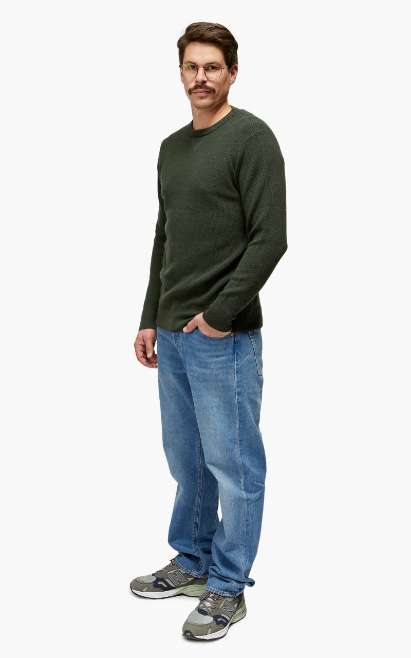 Merz b. Schwanen MWCC01 Classic Crew Merino Pullover Army - Image 3