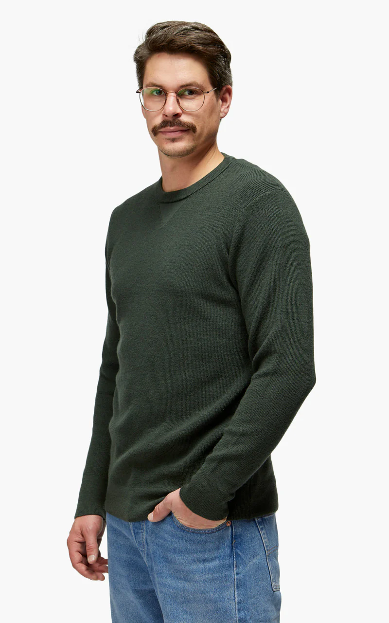 Merz b. Schwanen MWCC01 Classic Crew Merino Pullover Army - Image 4