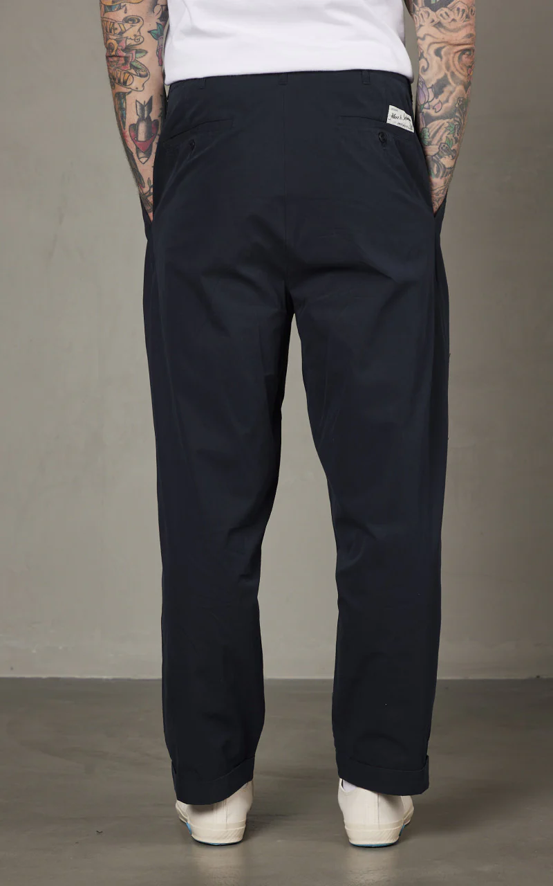 Merz b. Schwanen PANTS03 Pleated Front Pants Dark Navy - Image 3