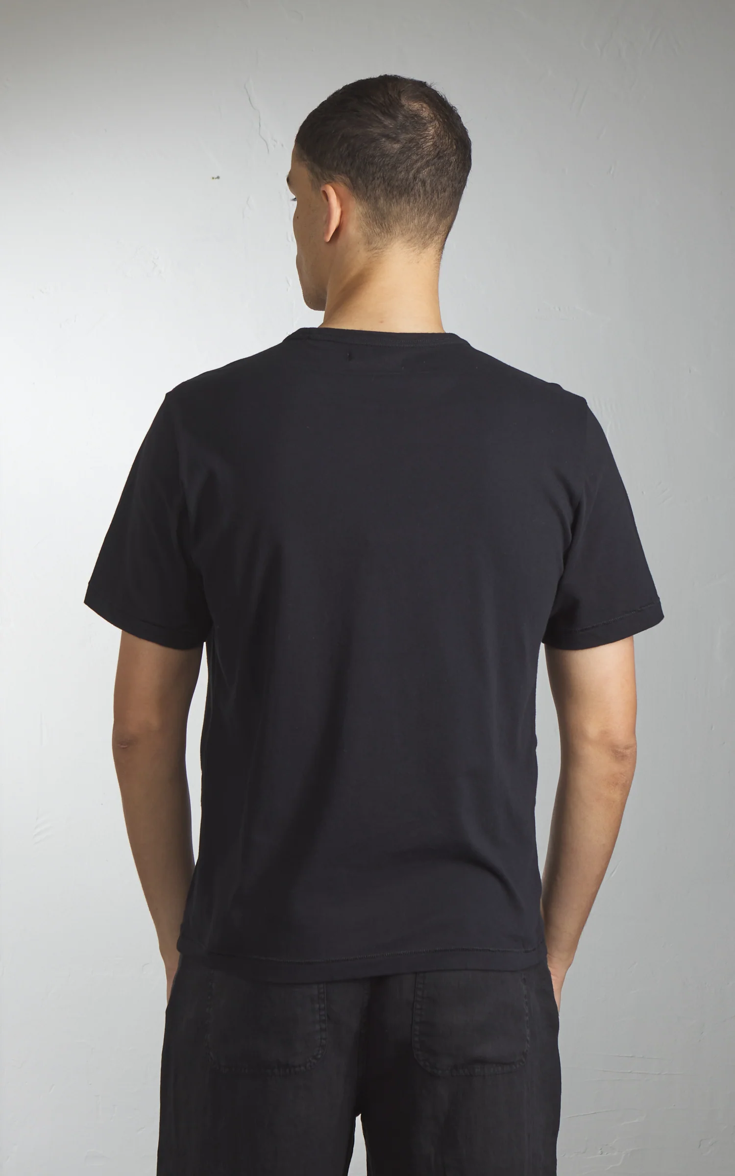 Merz b. Schwanen PIMATEE01 Tee Deep Black - Image 5
