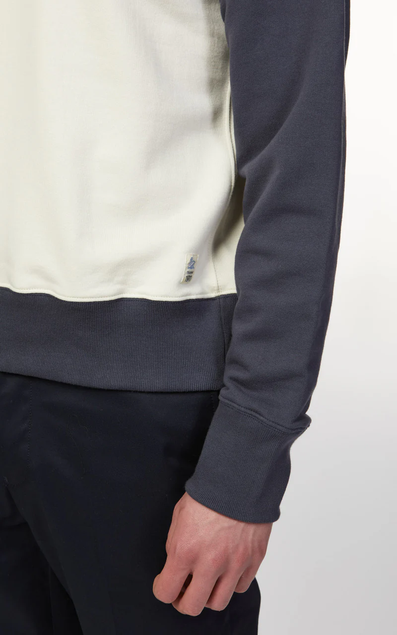 Merz b. Schwanen TR349 Good Training Sweatshirt Oat/Navy - Image 6