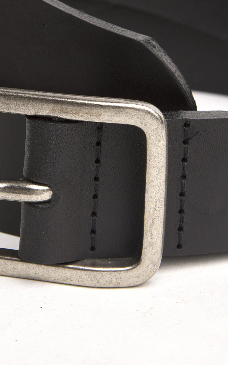 Naked & Famous Denim Thick Belt Bovine Leather 7mm Black - Image 3