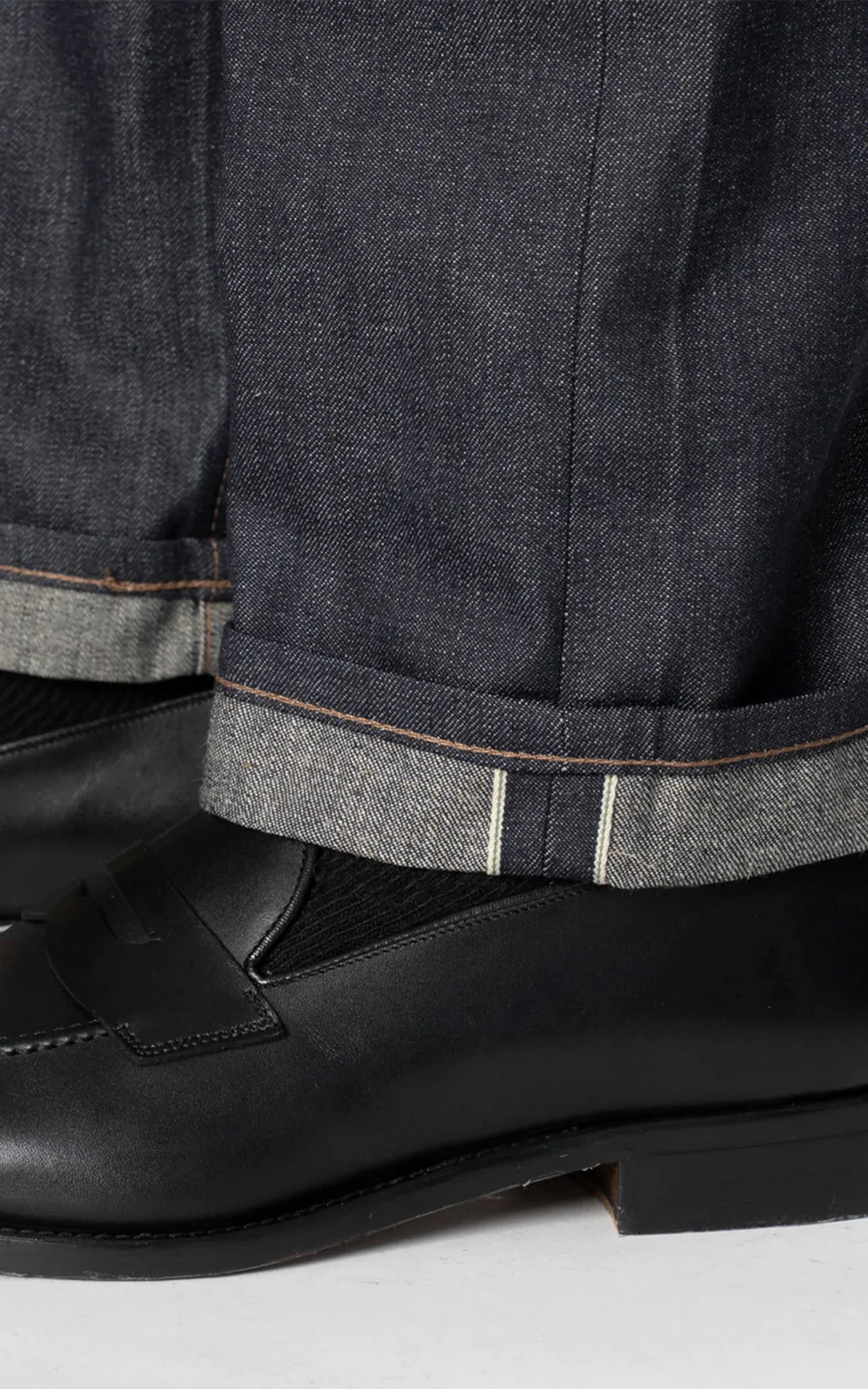 Naked & Famous Denim Weird Guy Hemp Blend Selvedge Indigo 11oz - Image 9