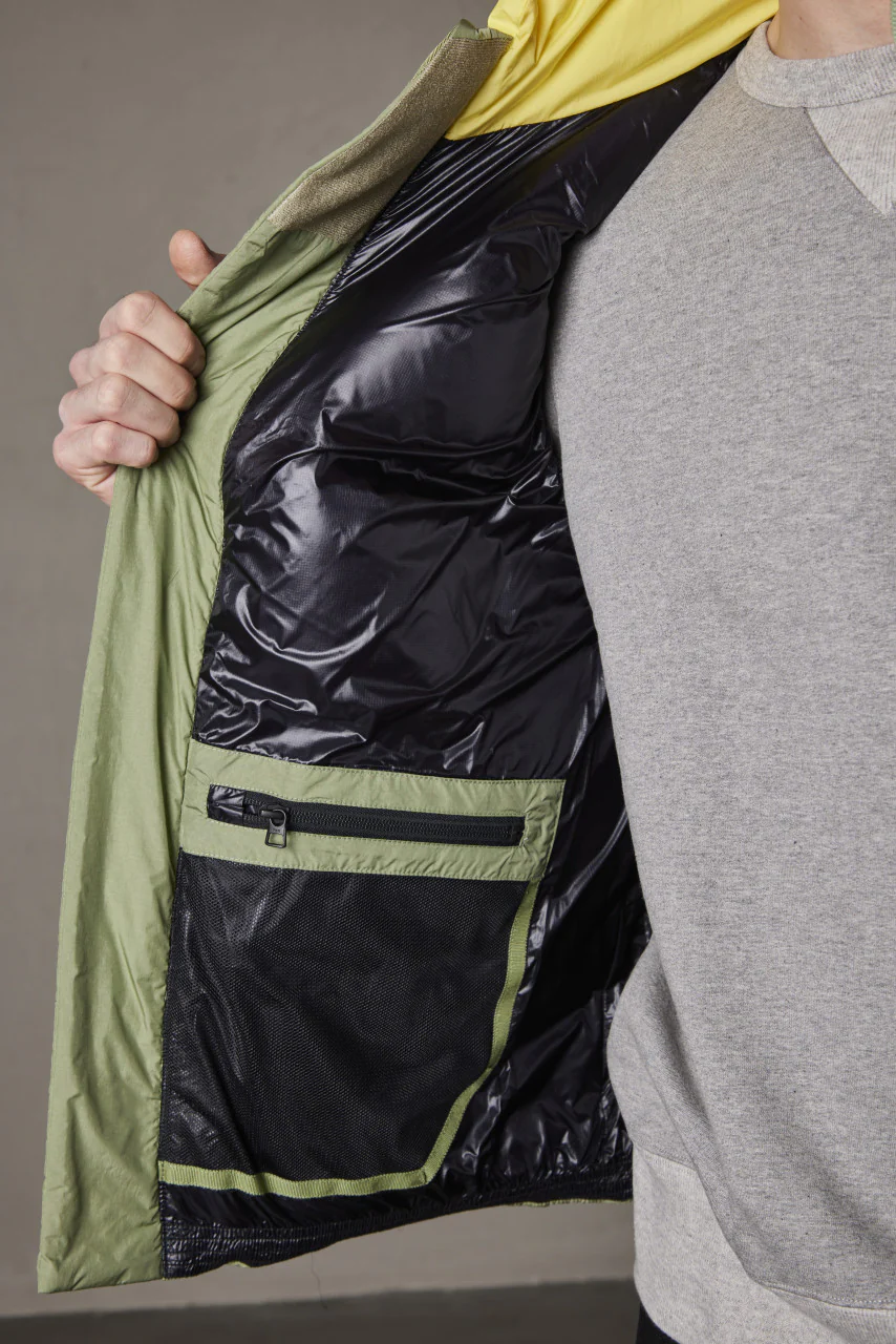 Nanga Mazeno Ridge Vest Light Khaki - Image 3