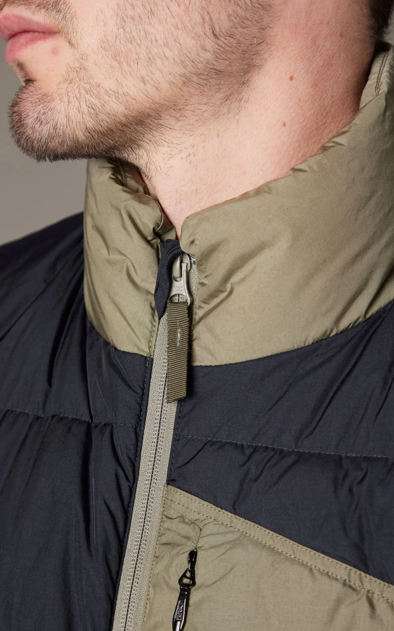 Nanga Mazeno Ridge Vest Navy - Image 5